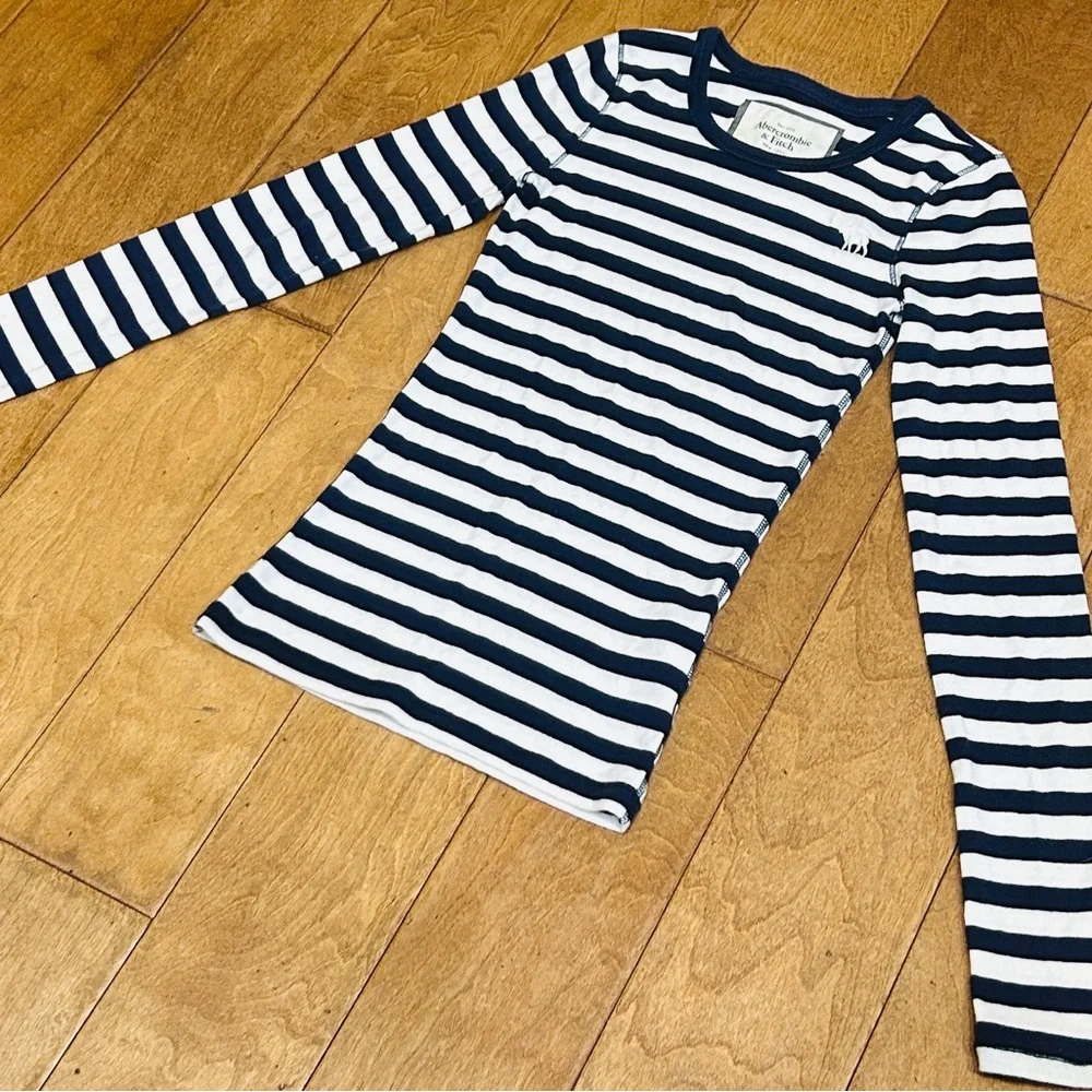 🫎Abercrombie Y2K Navy & White Striped Long Sleeve Shirt XS EUC